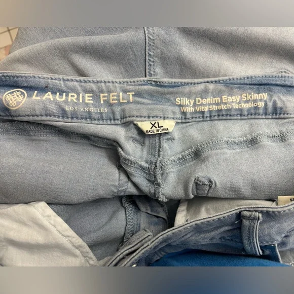Laurie Felt Light Blue silky denim easy skinny Jeans - Picture 3 of 8